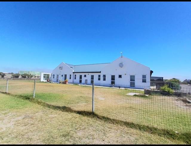 7 BEDROOM HOUSE FOR SALE IN LONG ACRES COUNTRY ESTATE